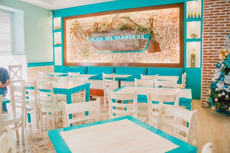 Chopt restaurant dining hours atmosphere